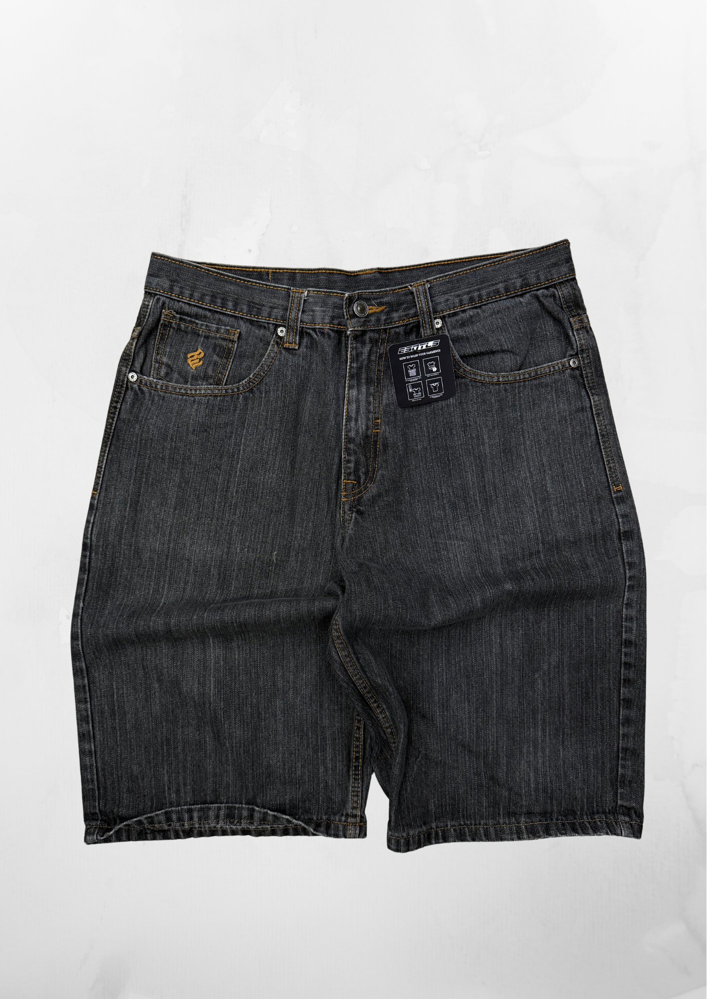 Rockawear Y2K Baggy Black Denim Jorts (size 34”)